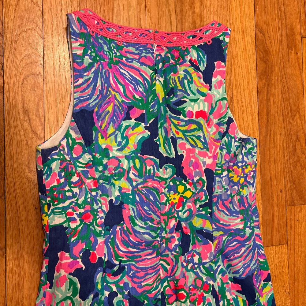 ๐ LILLY PULITZER ๐ Ryder Shift Dress Indigo Exotic
Escapade Dress Size 4 $238 - Picture 7 of 12